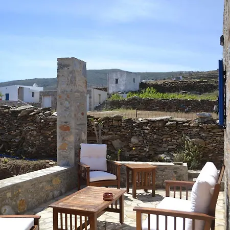 Liogerma * Serifos Town
