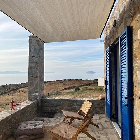 Liogerma * Serifos Town