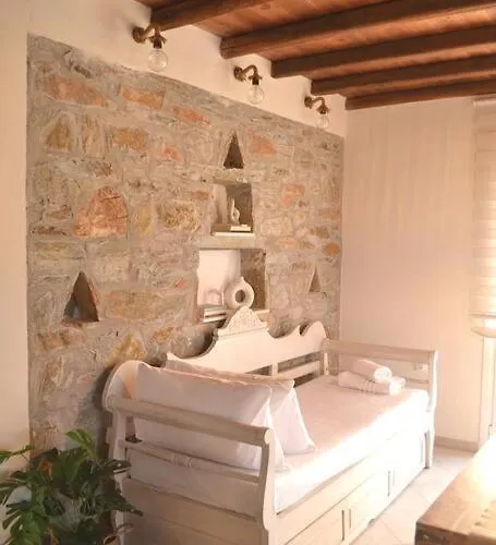 Liogerma * Serifos Town